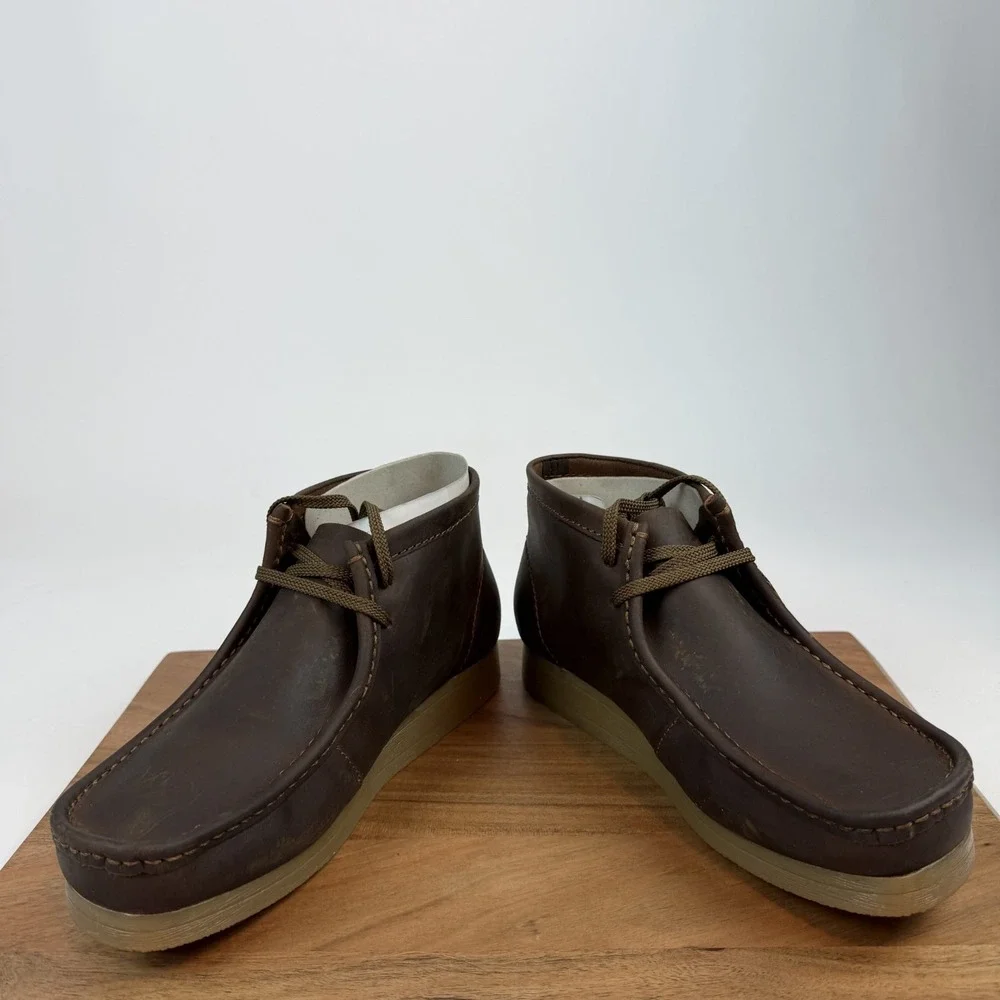 New Mens Clarks Wallaston‎ Brown Leather Casual Chukka Boots Shoes Size 9 M NIB